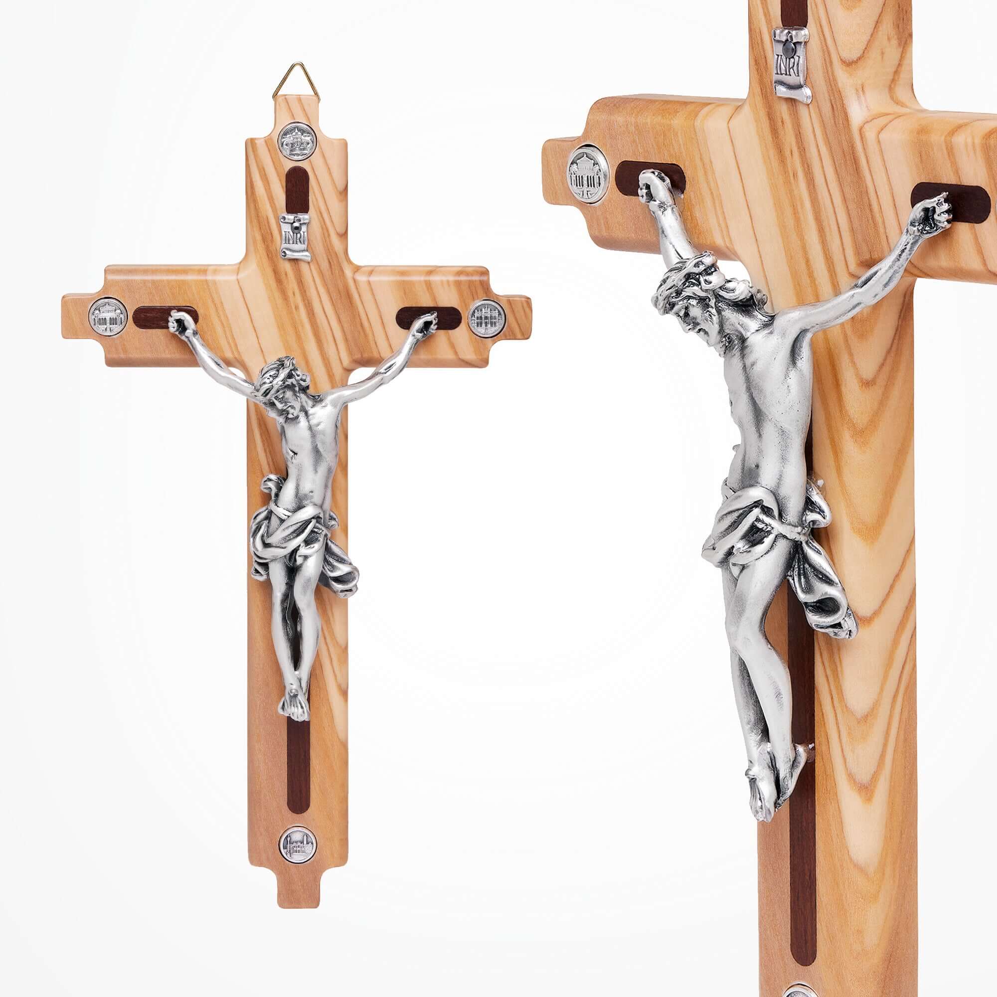 Crocifissi da Parete  da Piazza San Pietro su MONDO CATTOLICO
