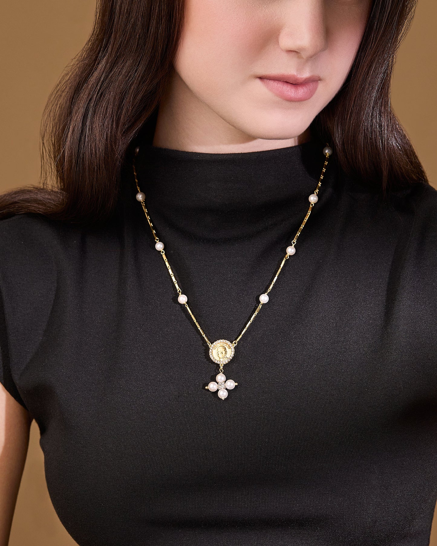 MONDO CATTOLICO ROMA Necklaces 28 cm (11.02 in) / 46 cm (18.11 in) / 6 mm (0.24 in) Gold-plated Sterling Silver Pope Leo XIV Necklace with White Pearl Beads and Rhinestone Centerpiece