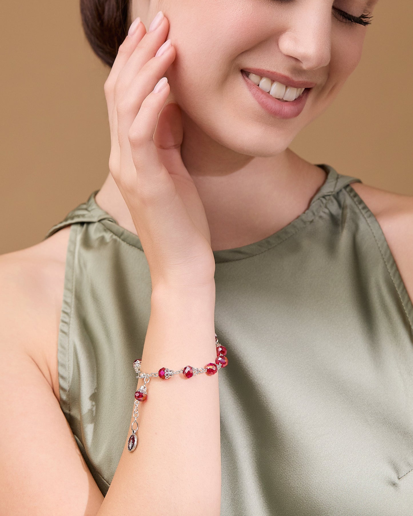 MONDO CATTOLICO ROMA Bracelet 22 cm (8.66 in) / 7 mm (0.28 in) Rosary Bracelet with Balloon-shaped Red Crystal Beads