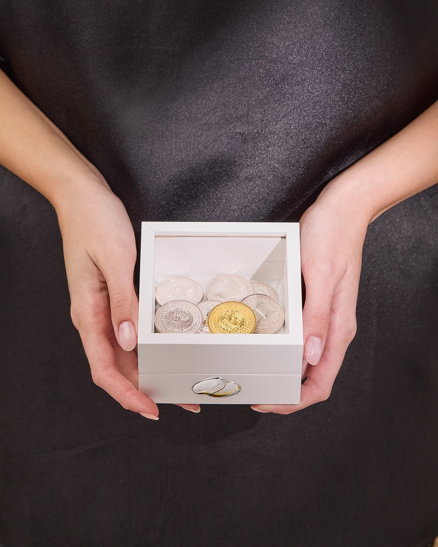 MONDO CATTOLICO ROMA Arras 10 x 10 cm (3.94 x 3.94 in) / 6 cm (2.36 in) / 3 cm (1.18 in) Arras with Wedding Coins