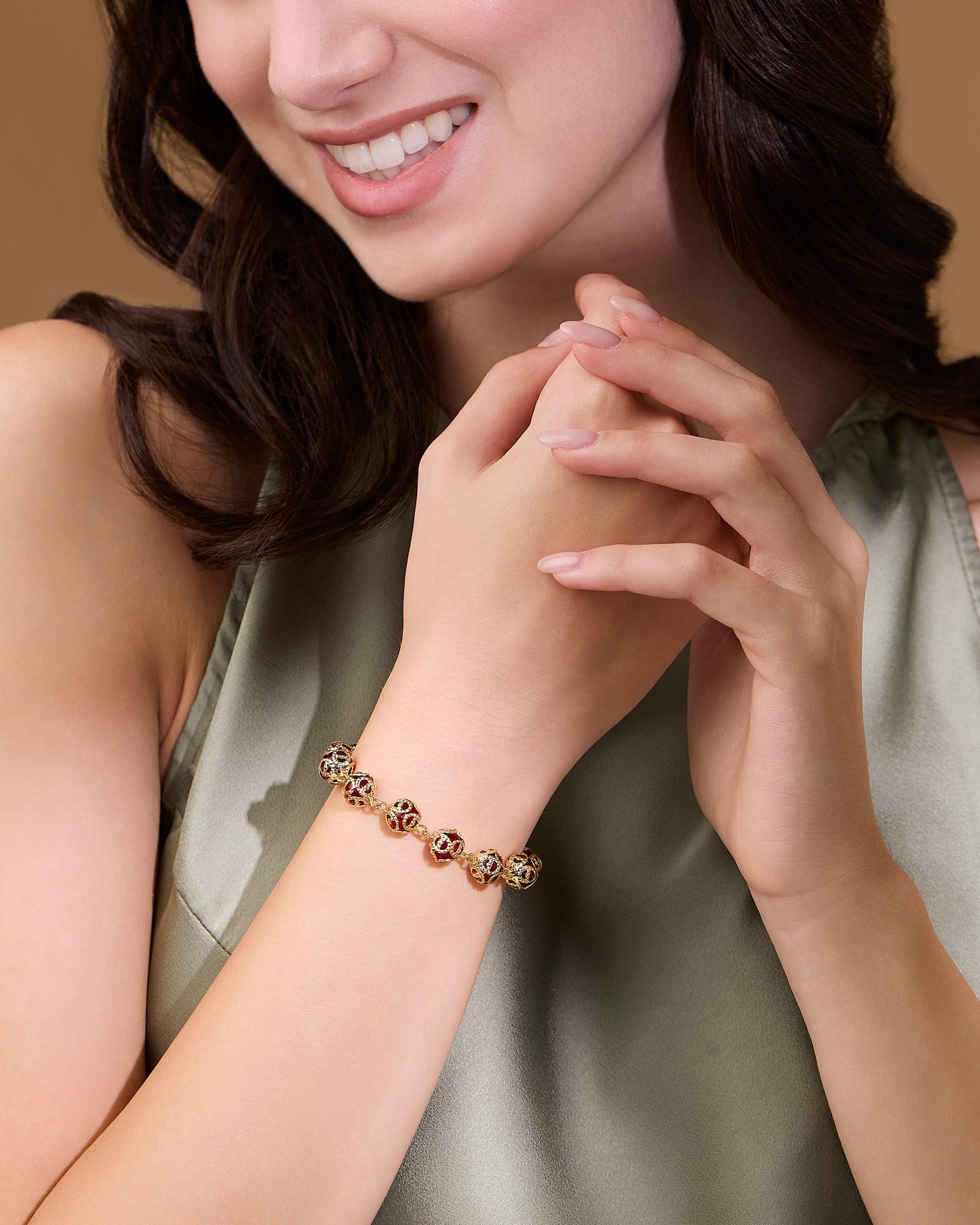 MONDO CATTOLICO ROMA Bracelet 21 cm (8.27 in) / 8 mm (0.31 in) Gold-tone Rosary Bracelet with Red Crystal Beads and Bead Caps