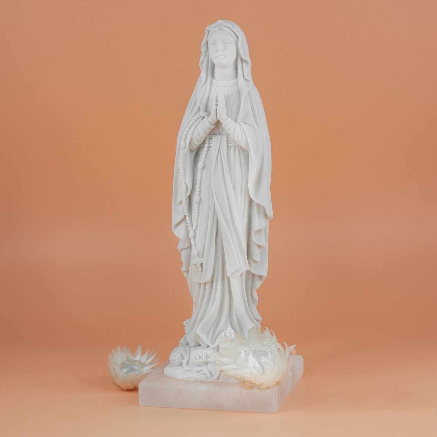 MONDO CATTOLICO Our Lady of Lourdes with Roses White Marble Dust