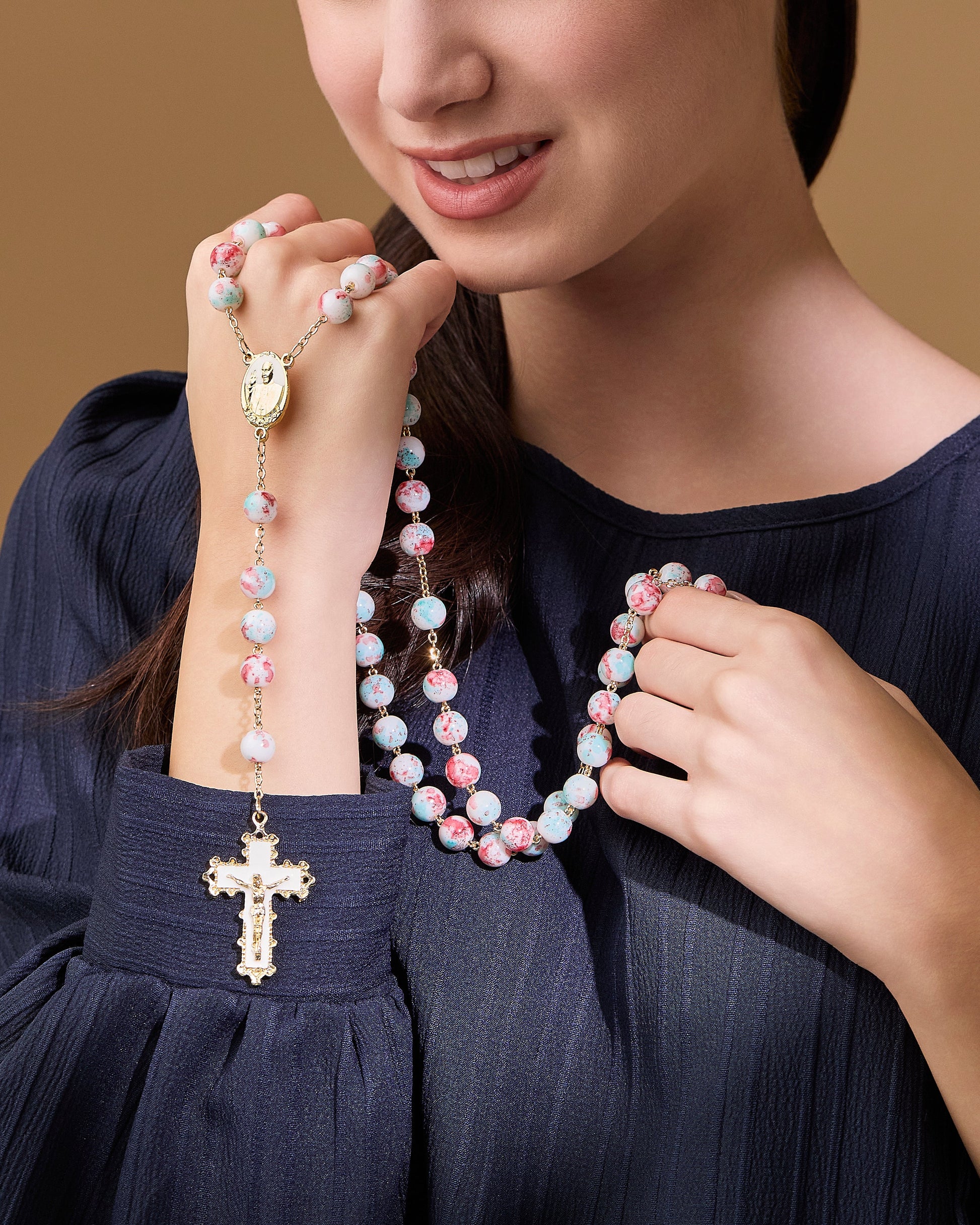 MONDO CATTOLICO ROMA Rosary 58 cm (22.83 in) / 80 cm (31.50 in) / 10 mm (0.39 in) Pope Francis Rosary with White and Pink Variegated Beads