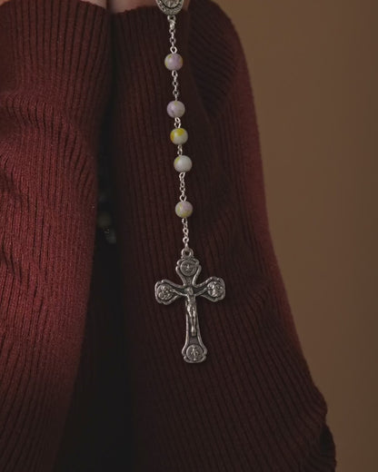 Unsere Liebe Frau von der Guten Gesundheit Rosenkranz mit weiß marmorierten Perlen und den vier römischen Basiliken