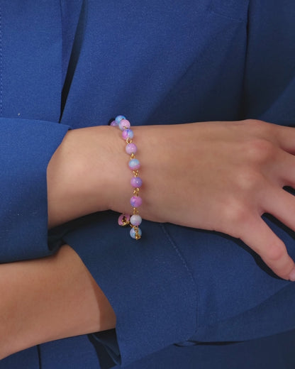 Bracelet chapelet doré avec perles panachées roses et bleu clair