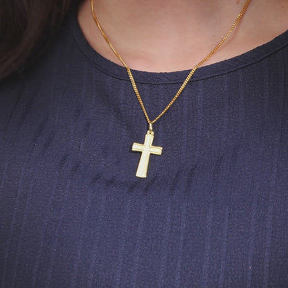 Croce Ciondolo Placcato Oro con Linee Decorative