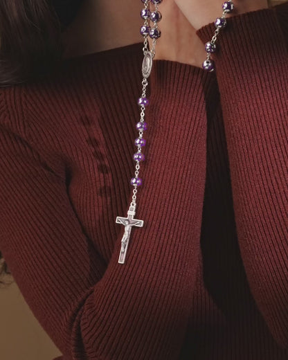 Chapelet du Sacré Cœur de Jésus en grains argentés décorés de fleurs violettes