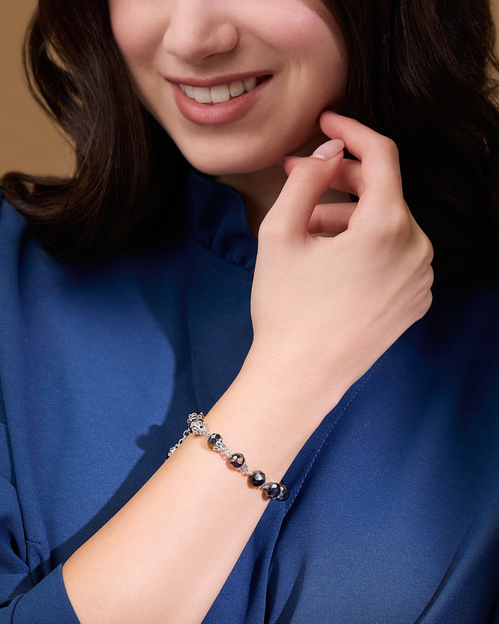 MONDO CATTOLICO ROMA Bracelet 22 cm (8.66 in) / 7 mm (0.28 in) Rosary Bracelet with Balloon-shaped Black Crystal Beads