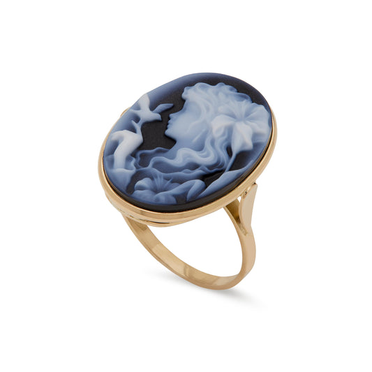 Mondo Cattolico Ring 19.11 mm (0.75 in) Yellow Gold Ring With Black Agate Cameo Portraying a Woman
